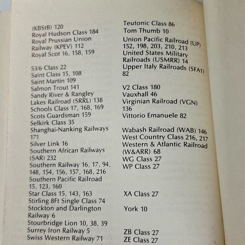 Steam Trains Concise Color Guide Book - Picture 6 of 9